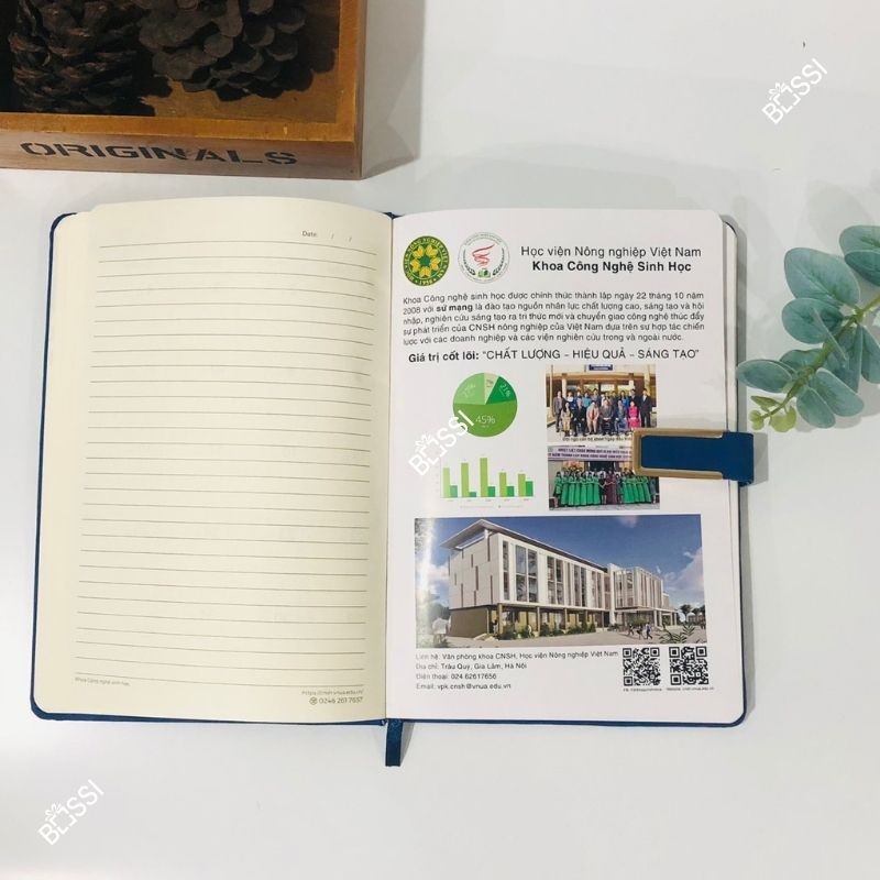 Sổ da B5 dập chìm ép nhũ logo HV Nông Nghiệp