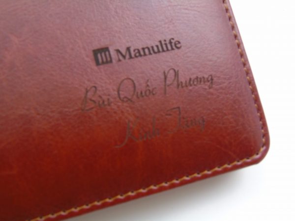Sổ da A5 gáy còng in logo - Manulife